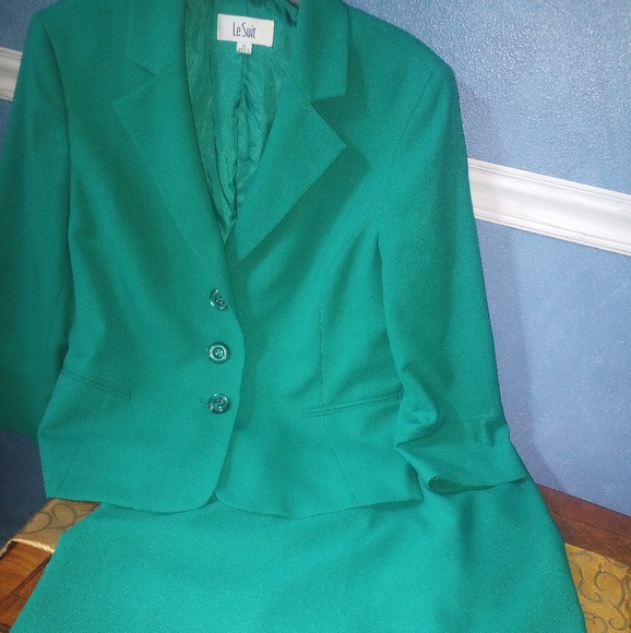 Le Suit | Jackets & Coats | Le Suit Green Blazer Structured Elegance